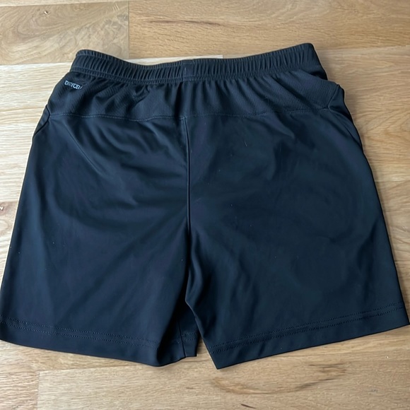 Authentic Manchester City Shorts size 13-14. Puma. Black. - Picture 5 of 7